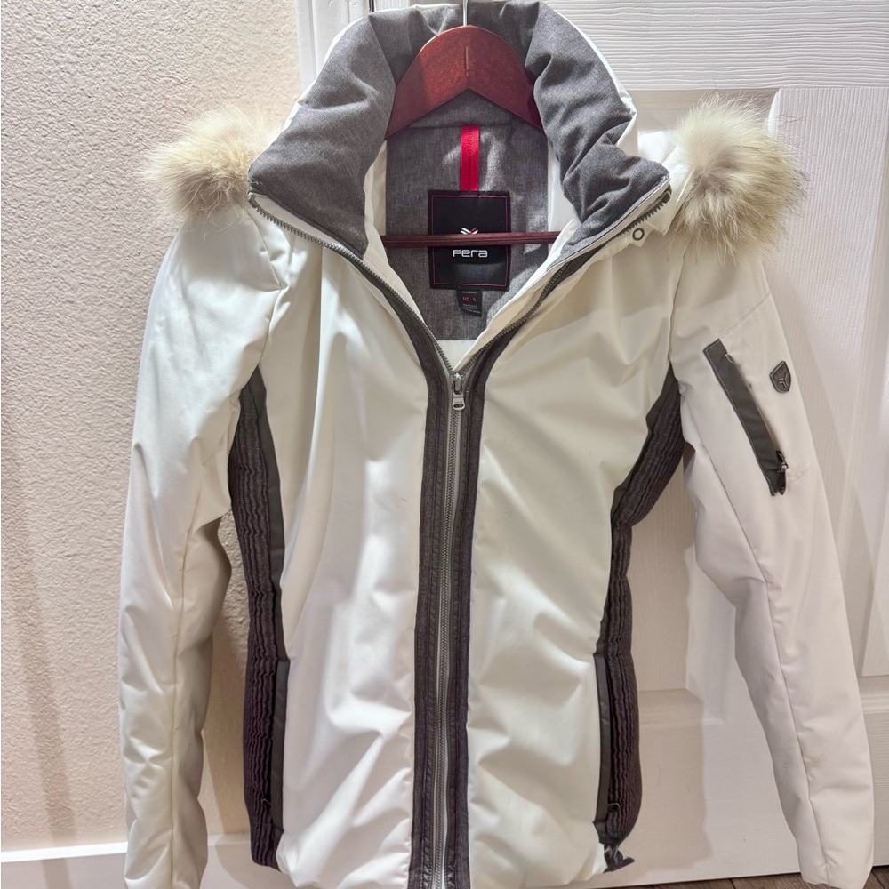 Fera Women's White Ski & Snow Jacket